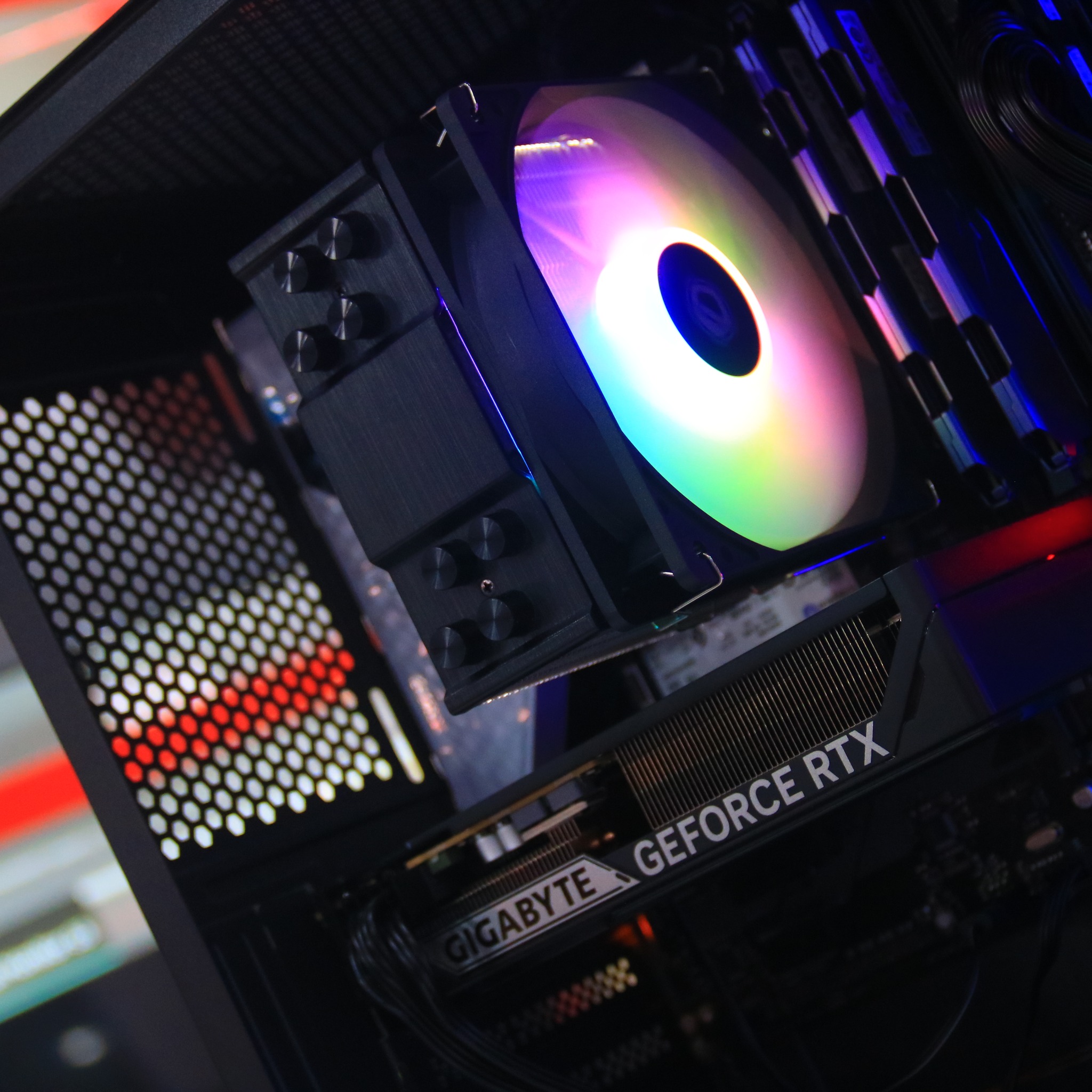 Bộ PC Gaming Intel Core i5-14400F' RAM 16GB' RTX 5060 8GB GDDR7 3